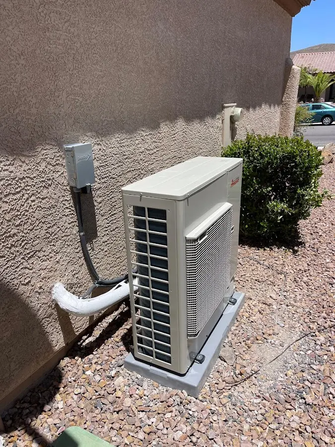Residential air conditioning condenser unit in Belleview
